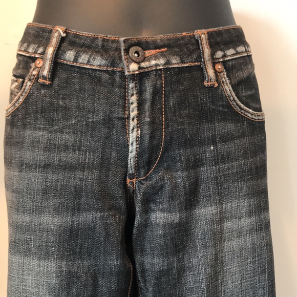 Parasuco Italian denim. Beautiful frost wash on black denim. - Picture 16 of 16